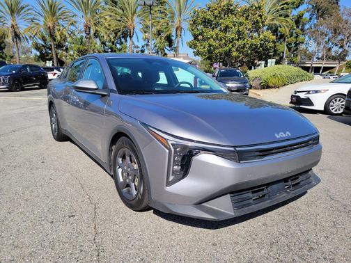 Steel Gray 2025 Kia K4 LXS