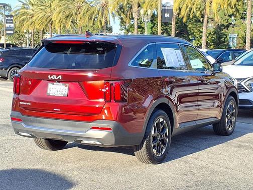 2025 Kia Sorento S