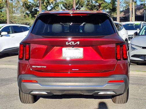 2025 Kia Sorento S