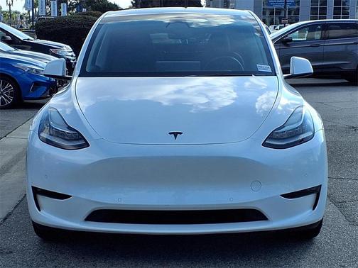 2023 Tesla Model Y Long Range Dual Motor All-Wheel Drive