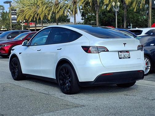 2023 Tesla Model Y Long Range Dual Motor All-Wheel Drive