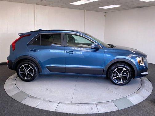 2026 Kia Niro EX