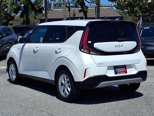 Snow White Pearl 2024 Kia Soul LX