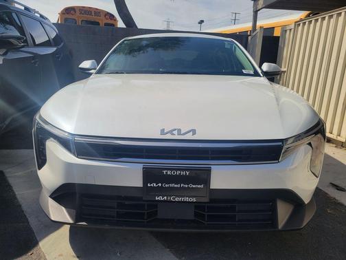 Snow White Pearl 2025 Kia K4 LX