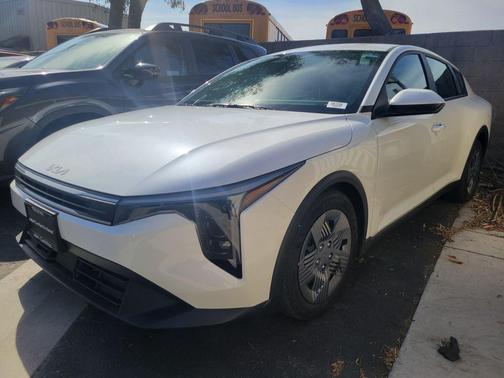 Snow White Pearl 2025 Kia K4 LX