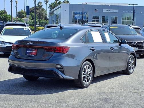 Gravity Gray 2022 Kia Forte LXS