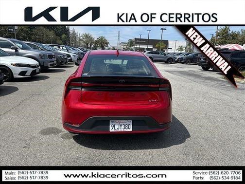 2024 Toyota Prius LE