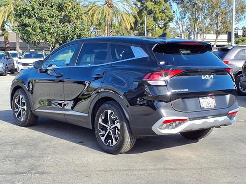 2025 Kia Sportage EX