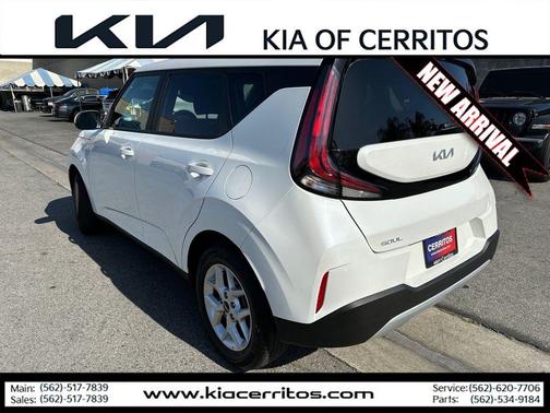 Snow White Pearl 2025 Kia Soul LX