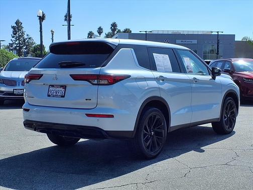 2023 Mitsubishi Outlander SE Black Edition S-AWC