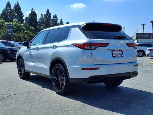 2023 Mitsubishi Outlander SE Black Edition S-AWC