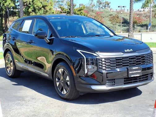 Fusion Black 2026 Kia Sportage Hybrid LX