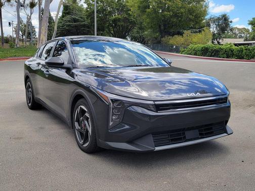 Interstellar Gray 2025 Kia K4 EX