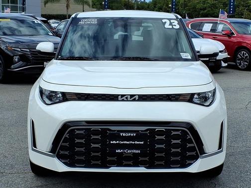 Snow White Pearl 2023 Kia Soul GT-Line