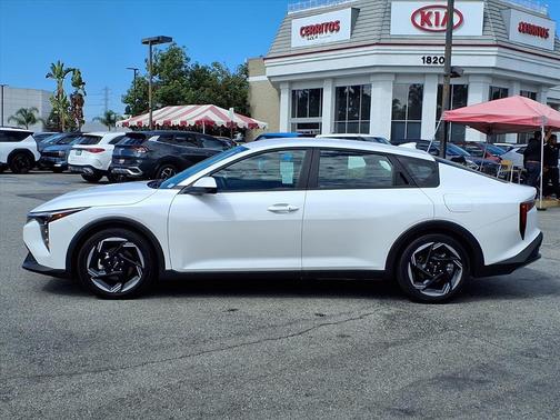 2025 Kia K4 EX