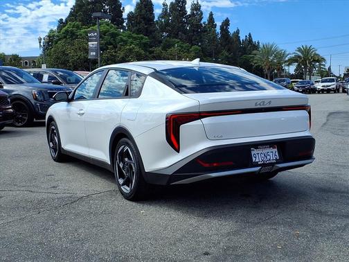 2025 Kia K4 EX