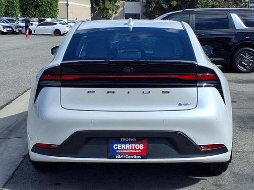 Wind Chill Pearl 2024 Toyota Prius LE