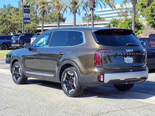 Dark Moss 2023 Kia Telluride EX