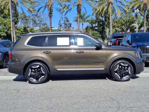 Dark Moss 2023 Kia Telluride EX