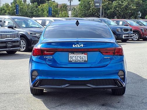 2023 Kia Forte GT-Line