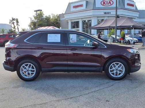 Burgundy Velvet Metallic Tinted Clearcoat 2021 Ford Edge SEL