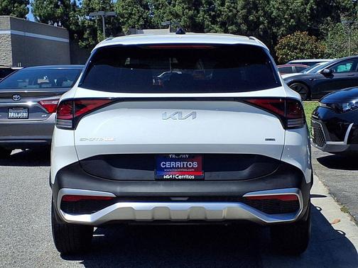 Snow White Pearl 2023 Kia Sportage Hybrid LX