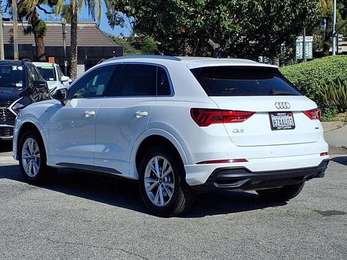 2022 Audi Q3 45 S line Premium