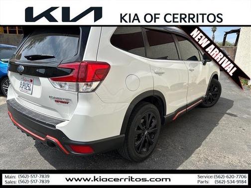 Crystal White Pearl 2024 Subaru Forester Sport