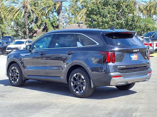 2025 Kia Sorento S