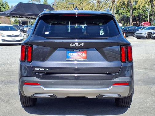 2025 Kia Sorento S