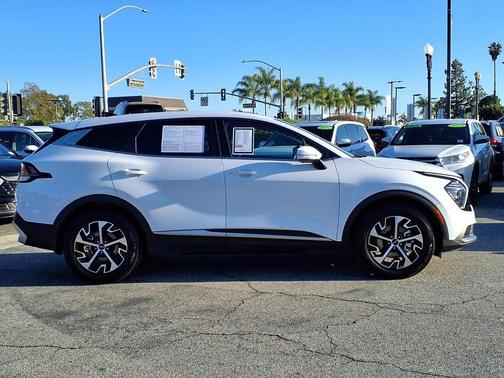 2025 Kia Sportage EX