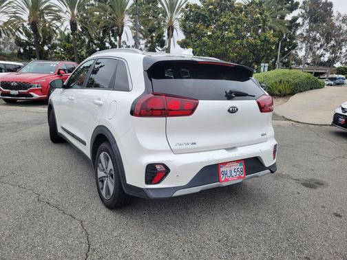 Snow White Pearl 2020 Kia Niro LX
