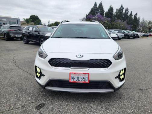 Snow White Pearl 2020 Kia Niro LX