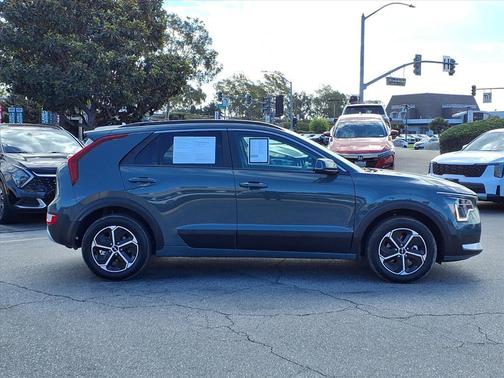 2025 Kia Niro EX