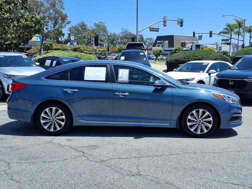 Nouveau Blue 2016 Hyundai SONATA Sport