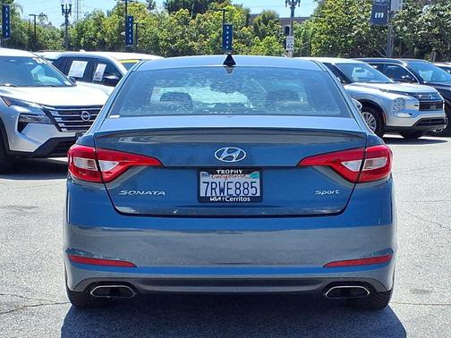 Nouveau Blue 2016 Hyundai SONATA Sport