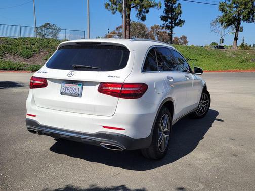 Polar White 2017 Mercedes-Benz GLC 300 4MATIC