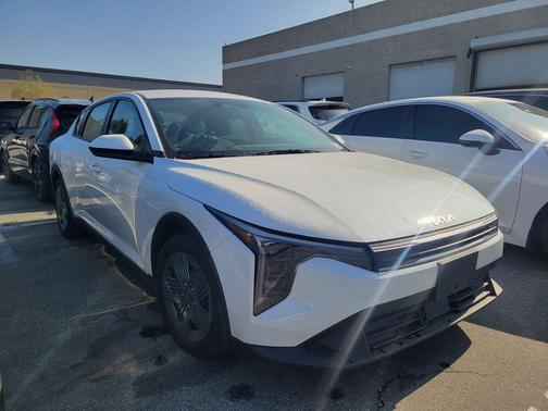 Snow White Pearl 2025 Kia K4 LX