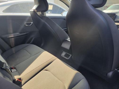 Snow White Pearl 2025 Kia K4 LX