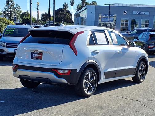 2025 Kia Niro LX