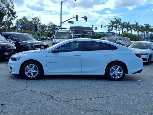 2017 Chevrolet Malibu 1LS