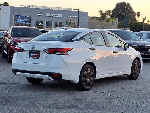 2024 Nissan Versa 1.6 S