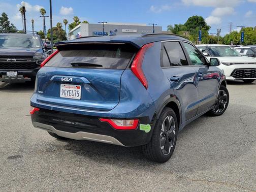 Mineral Blue 2023 Kia Niro EV Wind