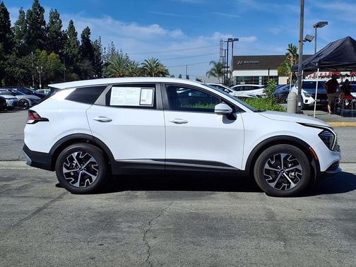 2025 Kia Sportage EX