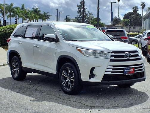 2019 Toyota Highlander LE I4