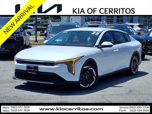 Snow White Pearl 2025 Kia K4 EX