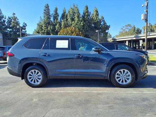 Cloud 2024 Toyota Grand Highlander XLE