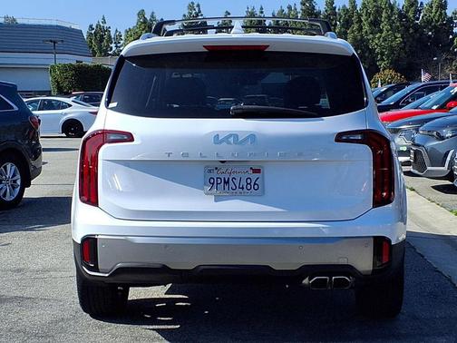Glacial White Pearl 2025 Kia Telluride S