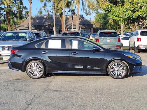 2022 Kia Forte GT-Line