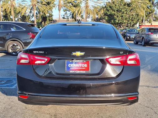 2021 Chevrolet Malibu FWD LT